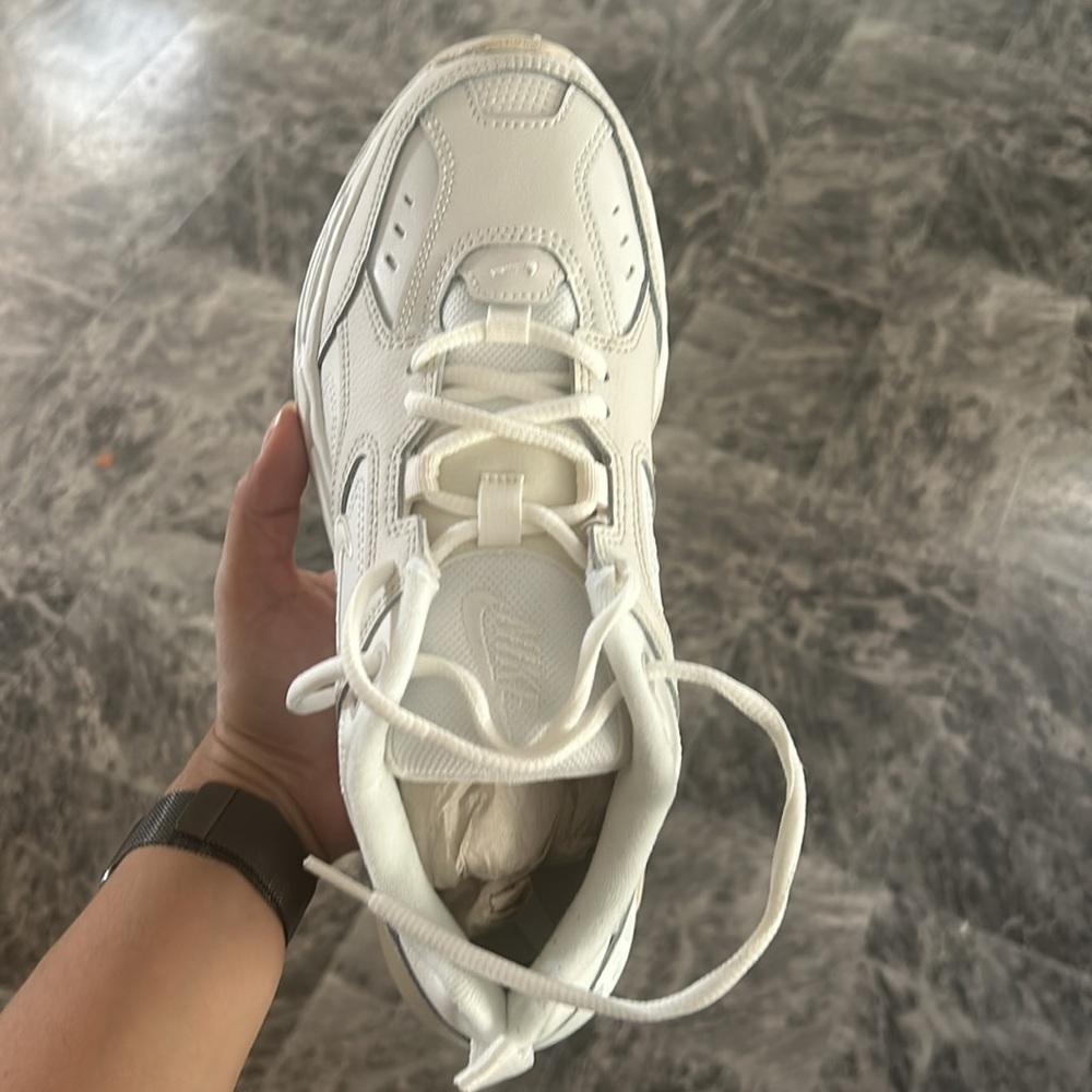 Nike women’s M2K Tekno